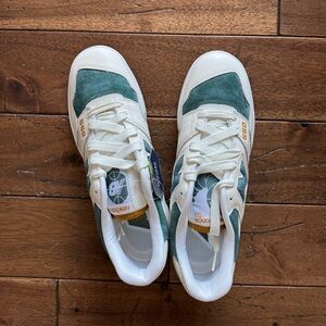 New Balance 550 new in box, men’s 10/womens 11.5